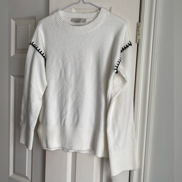NWT LOFT Women's White Sweater with Black Stitching Trim XS - Picture 2 of 9